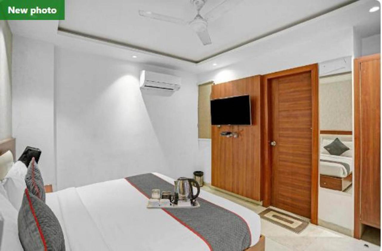 Wowstops-Clark Near Delhi Airport Hotel Nueva Delhi Exterior foto