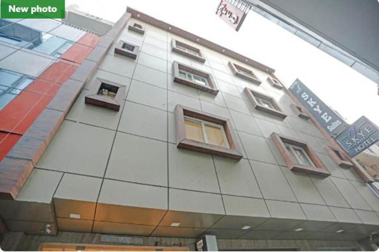 Wowstops-Clark Near Delhi Airport Hotel Nueva Delhi Exterior foto
