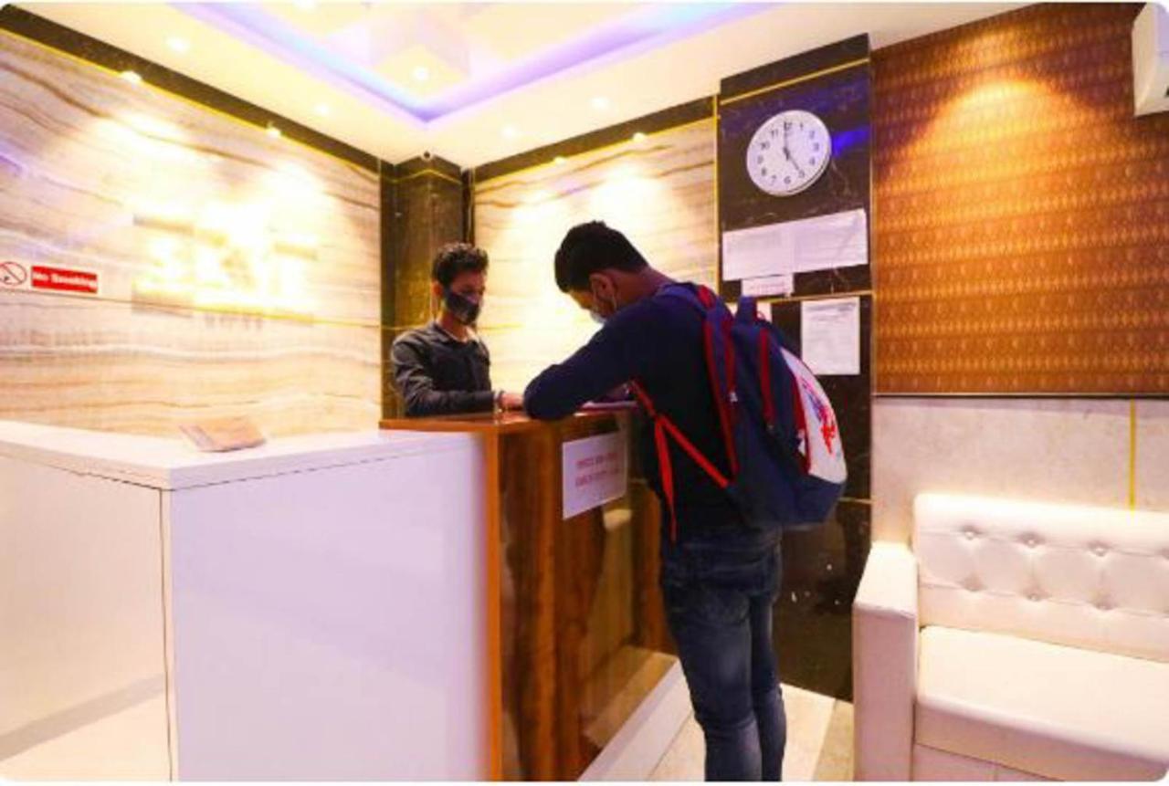 Wowstops-Clark Near Delhi Airport Hotel Nueva Delhi Exterior foto