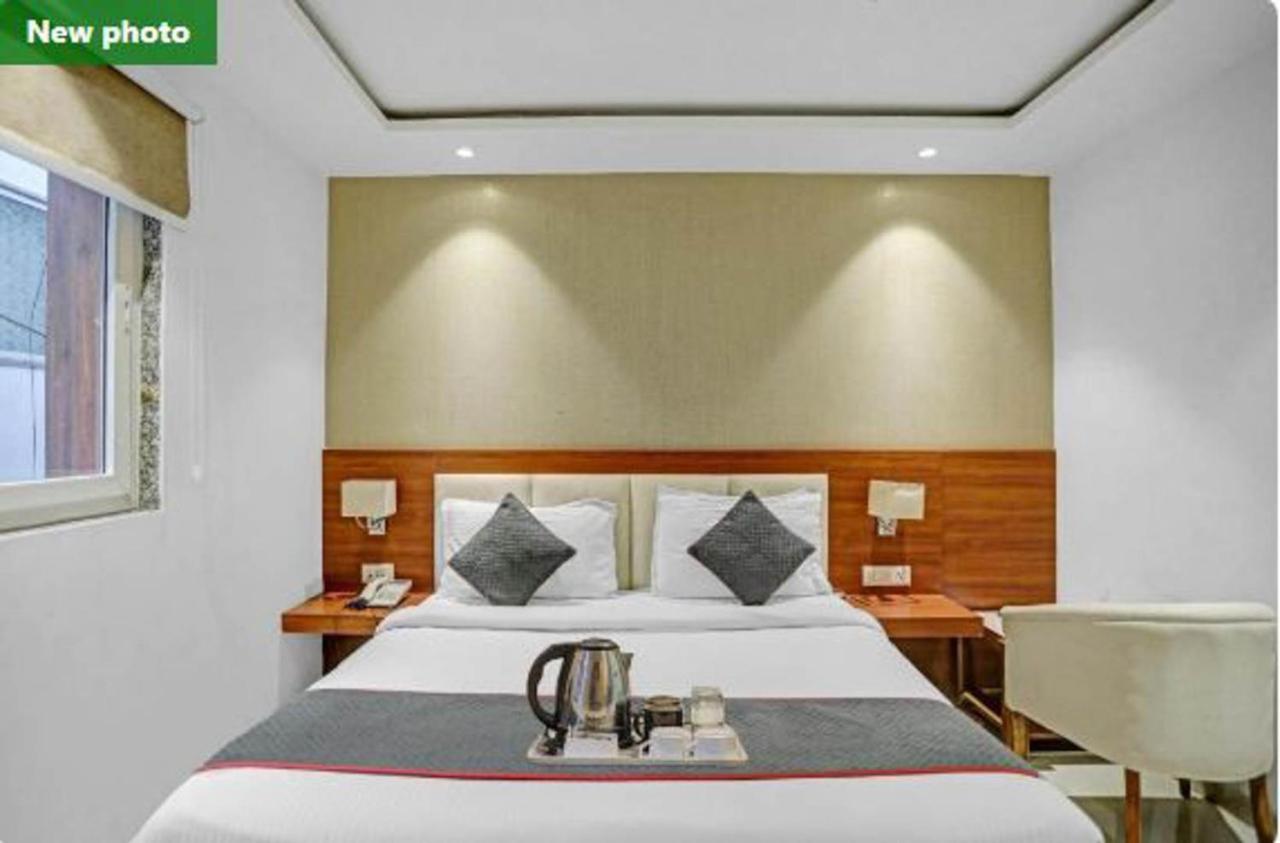 Wowstops-Clark Near Delhi Airport Hotel Nueva Delhi Exterior foto