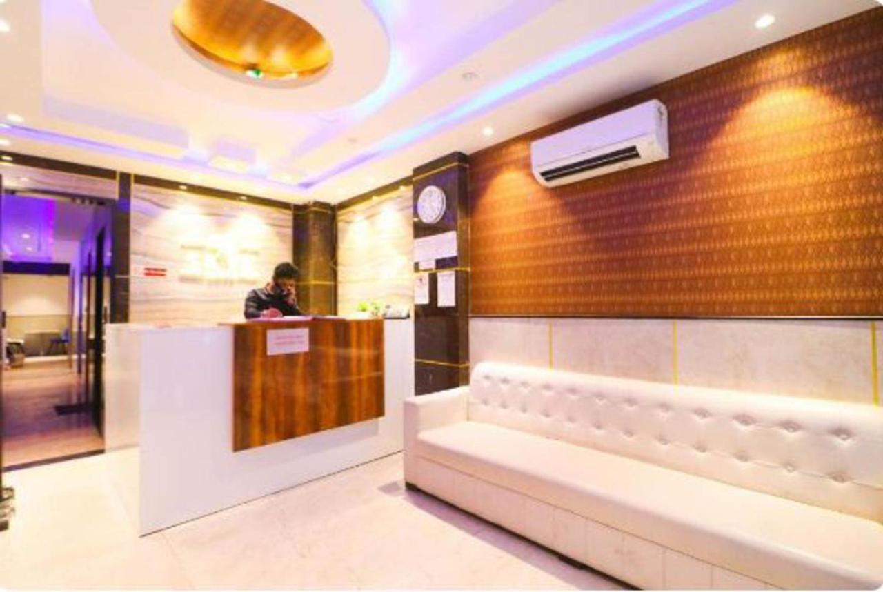 Wowstops-Clark Near Delhi Airport Hotel Nueva Delhi Exterior foto