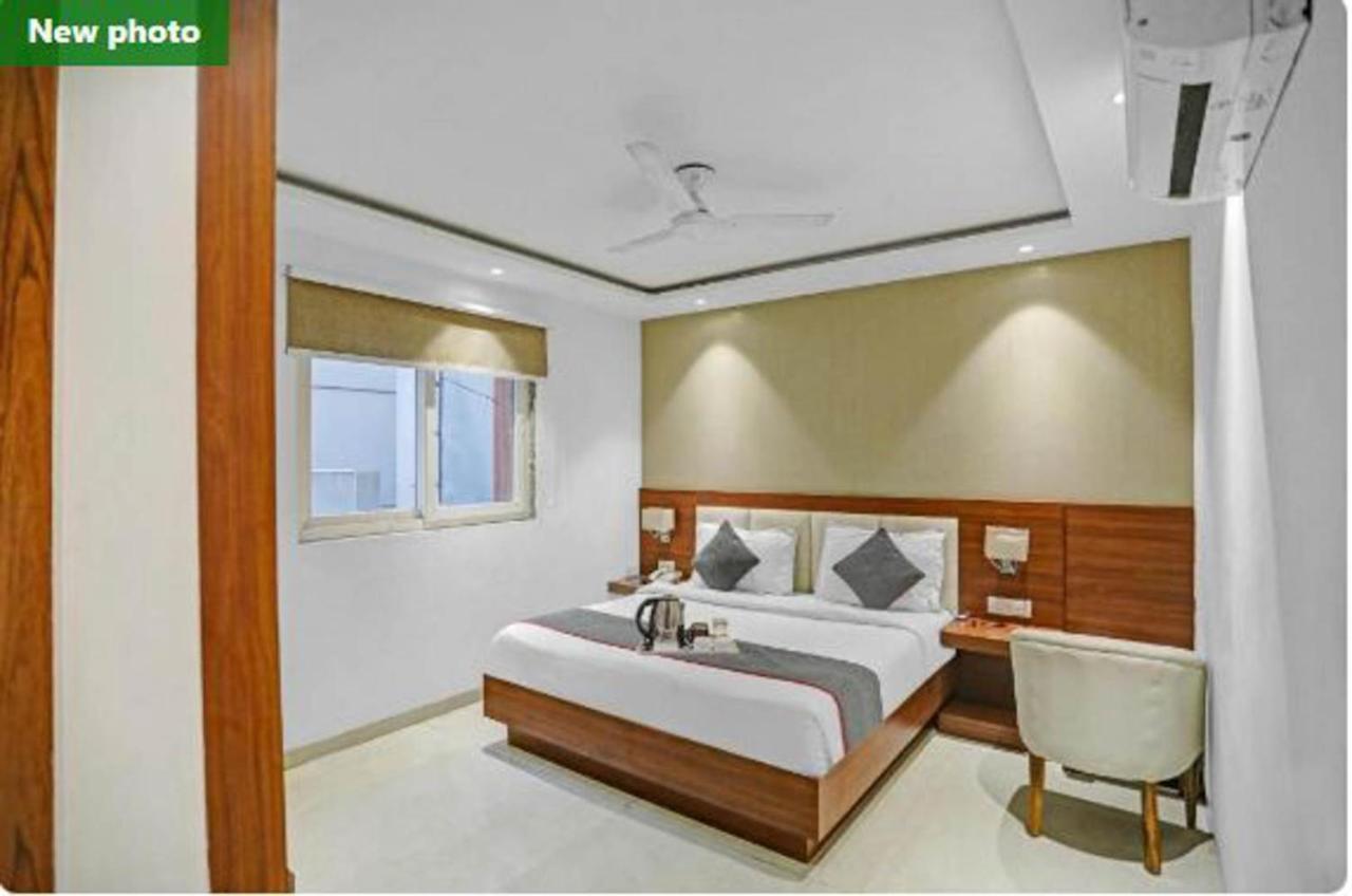 Wowstops-Clark Near Delhi Airport Hotel Nueva Delhi Exterior foto